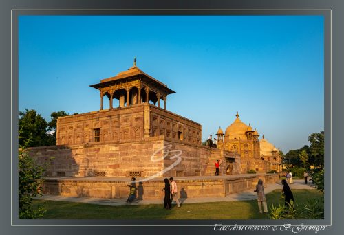 La tombe de Shah Begum