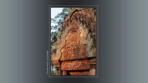 10-Banteay-Srei-fronton-gopura-Indra-sur-Airavata