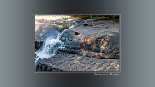 14-Stung-Kbal-Spean-Vishnu-sculpture-dans-le-lit-de-la-riviere