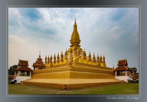 057-Vat-pha-that-luang