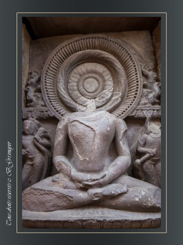 235-STATUTS-DE-BOUDDHA-SANCHI
